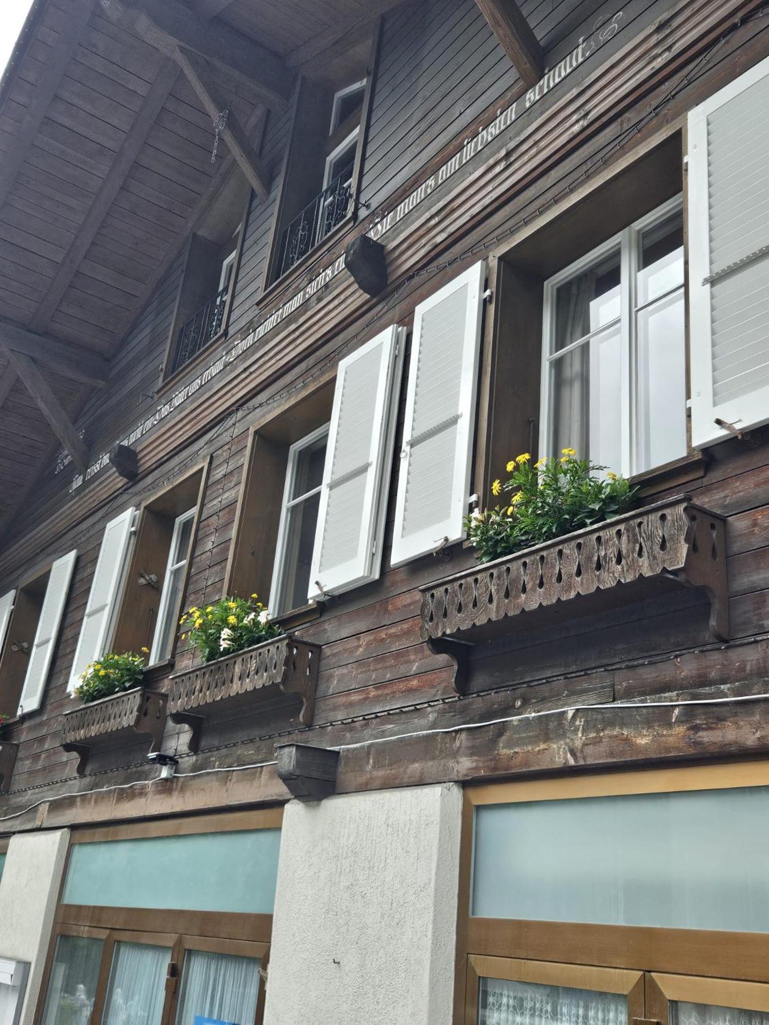 Chalet Maithili Lauterbrunnen -152-Year-Old Majestic Chalet Zewnętrze zdjęcie